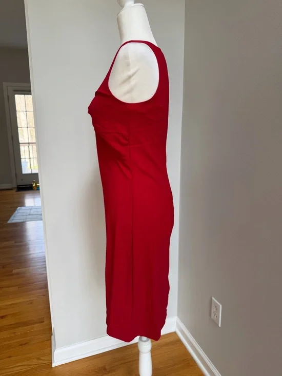 Petite Sophisticate Red Sleeveless V-Neck Midi Dress with Decorative Ring - Picture 3 of 8